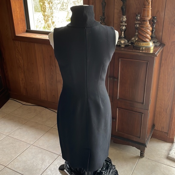 PERFECT DRESS! Ribbed neck, fully lined w small slit in back - Picture 3 of 8